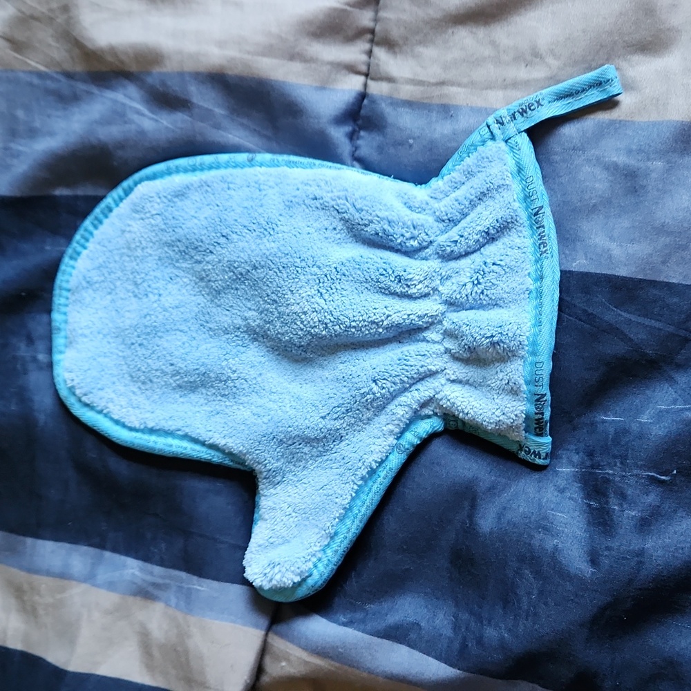 Norwex Dust Mitt